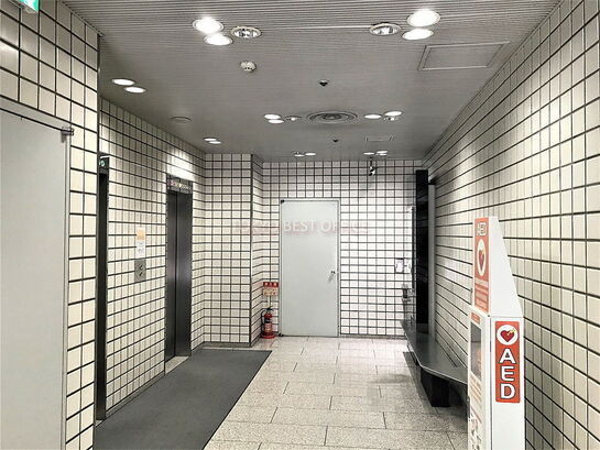 エントランスホール①