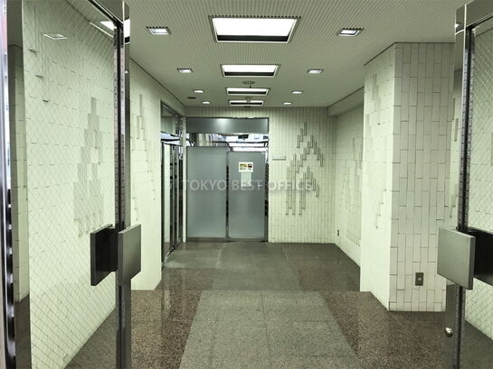 エントランスホール①