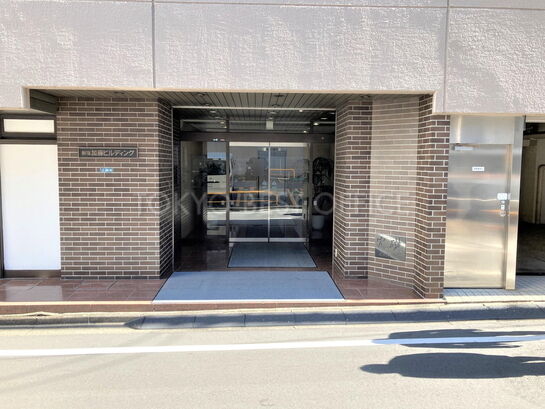 ビルエントランス①