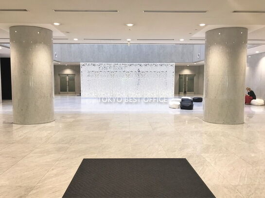 エントランスホール③