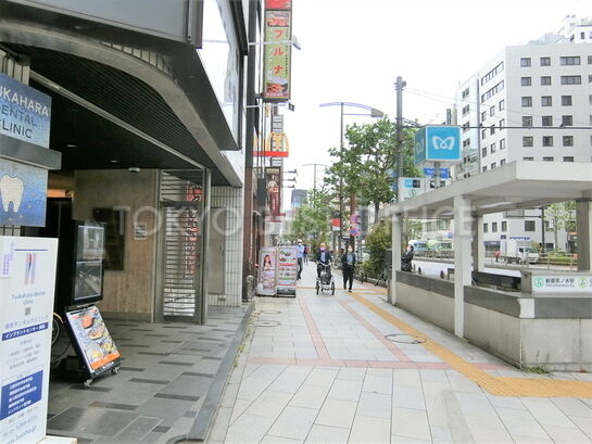 ビル周辺風景①