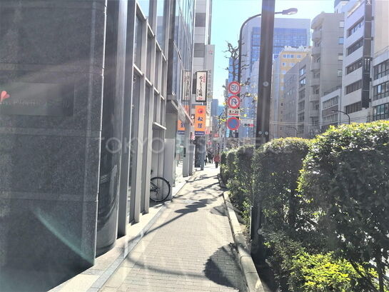 ビル周辺風景②