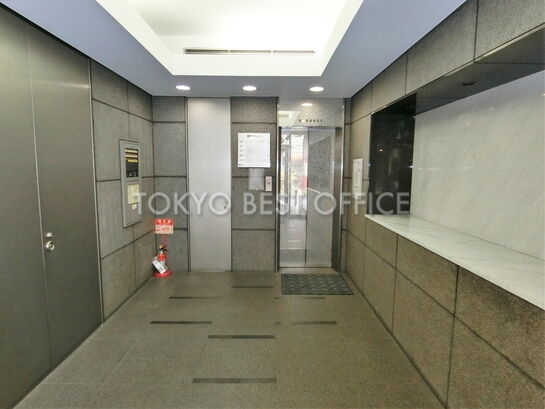 エントランスホール①