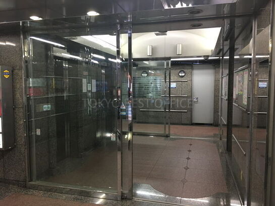 エントランスホール①