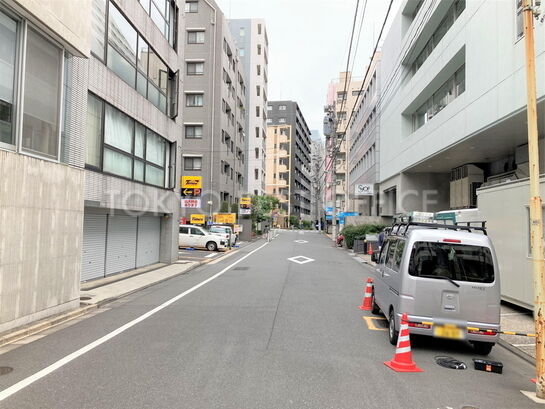 ビル周辺風景（裏手側）①