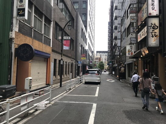 ビル周辺風景①