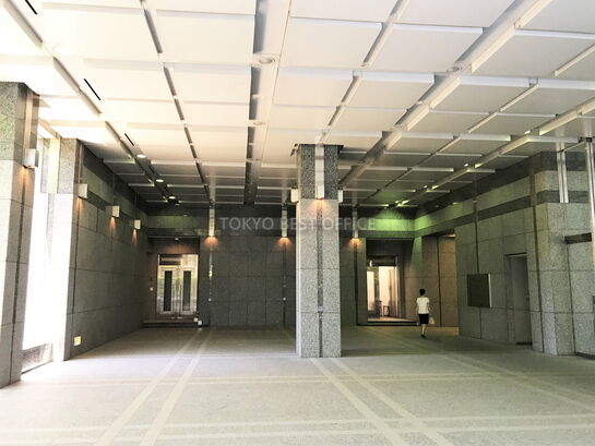 エントランスホール①