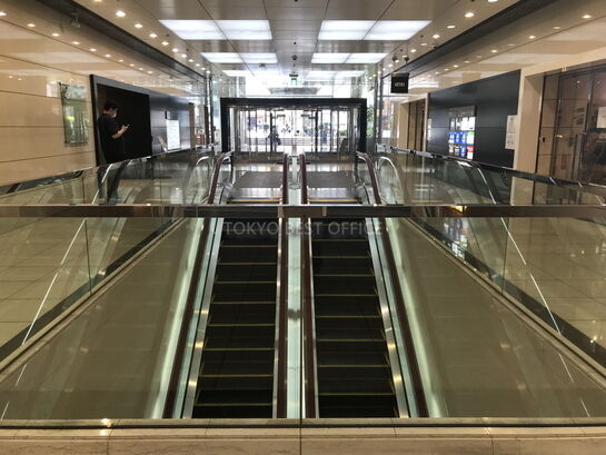 エントランスホール②