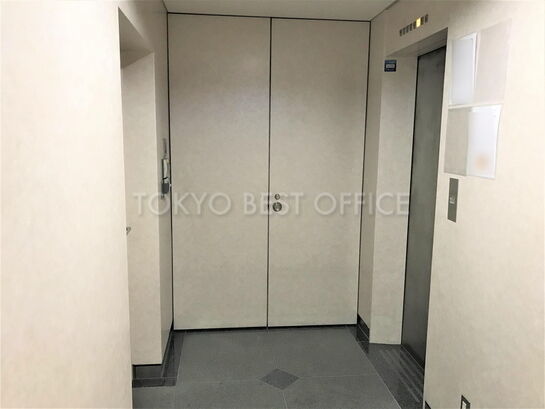 エントランスホール①