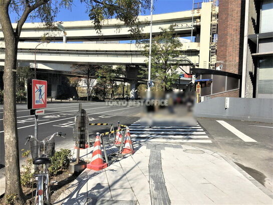 ビル周辺風景③