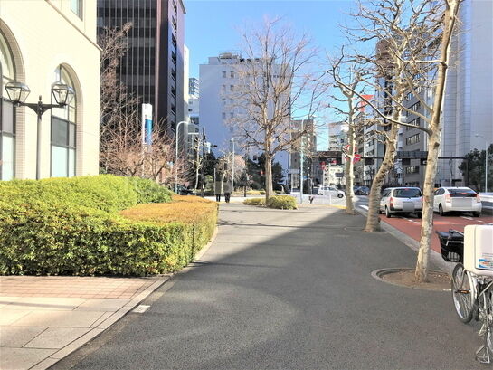 ビル周辺風景①