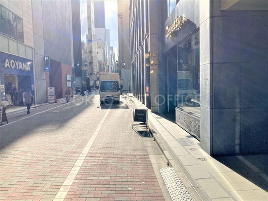 ビル周辺風景①