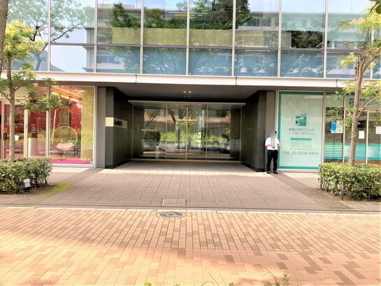 ビルエントランス①