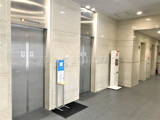 エントランスホール