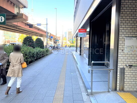 ビル周辺風景③