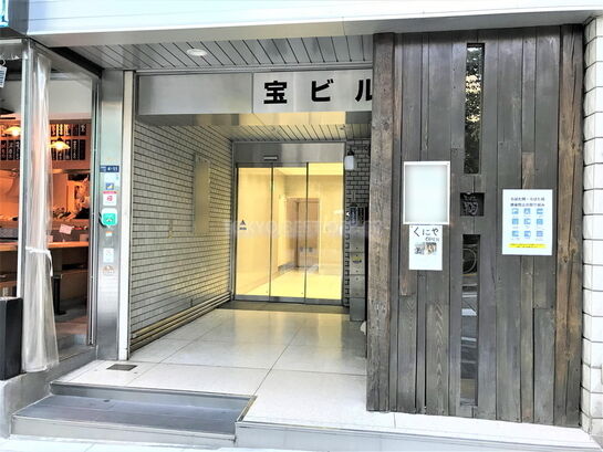 ビルエントランス①