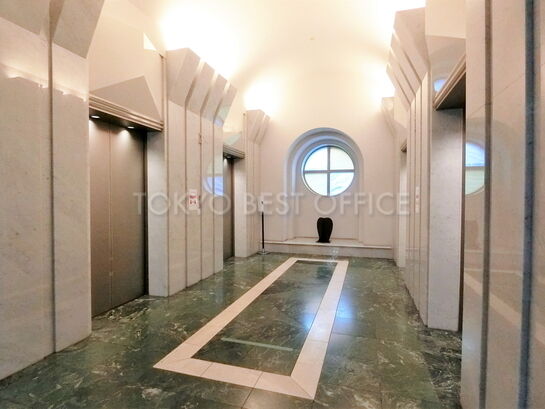 2階エレベーターホール