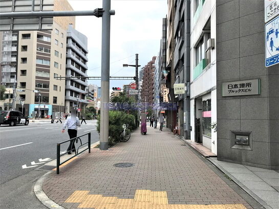 ビル周辺風景①