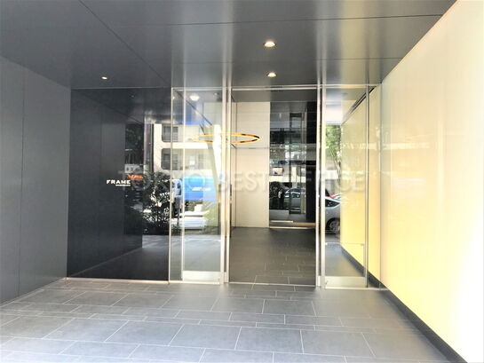 ビルエントランス①