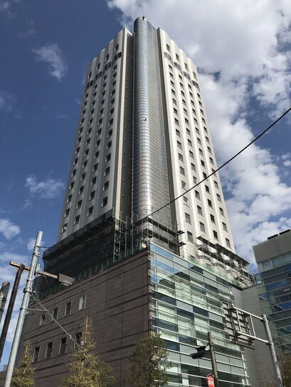 HUNDRED CIRCUS East Tower外観①