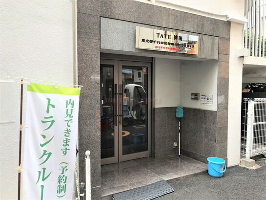 ビルエントランス