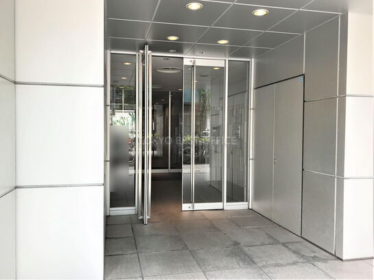 ビルエントランス②