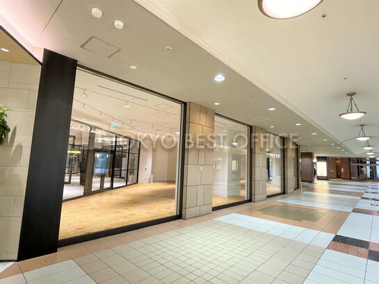 地下1階 通路付近