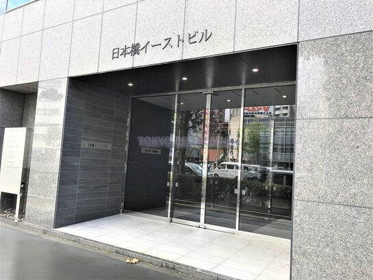 ビルエントランス②