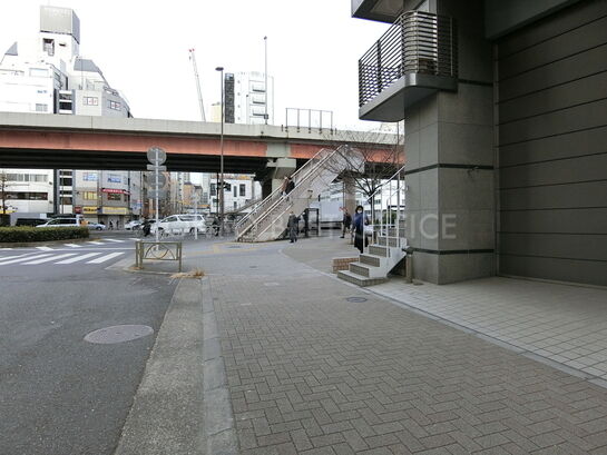 ビル周辺風景①