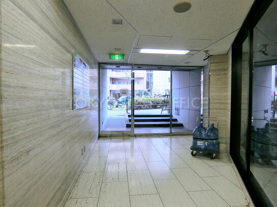 エントランスホール②