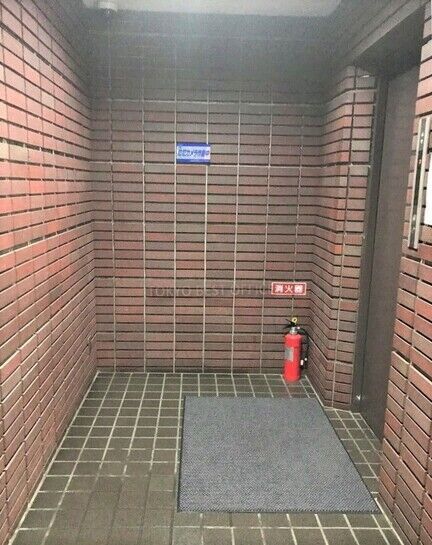 エレベーター前