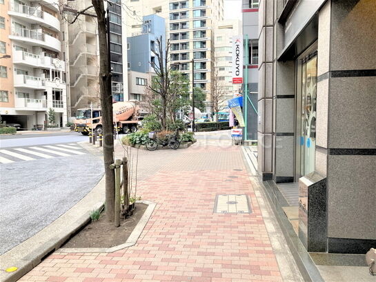 ビル周辺風景②