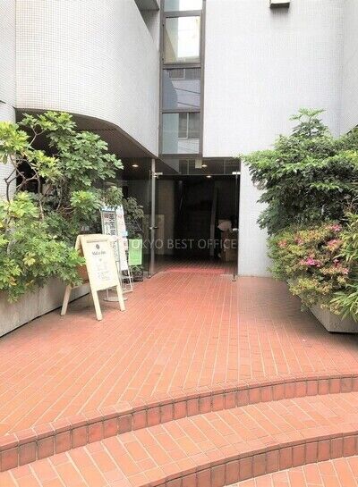 ビルエントランス①