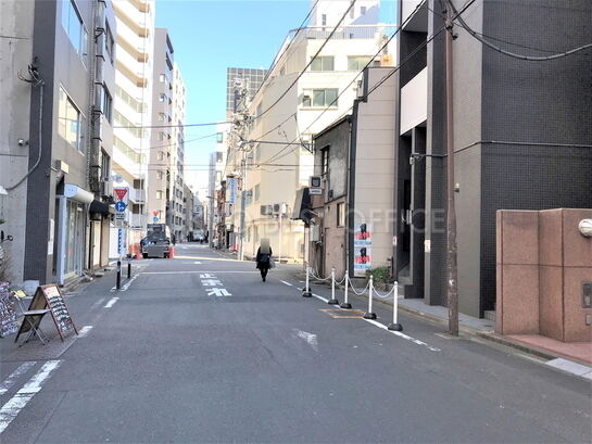 ビル周辺風景②