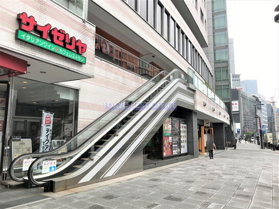 ビル周辺風景①