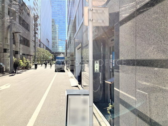 ビル周辺風景①(オフィス側)