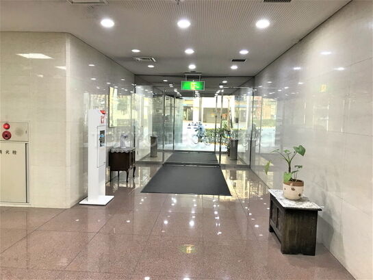 エントランスホール②