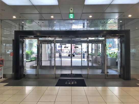 エントランスホール③