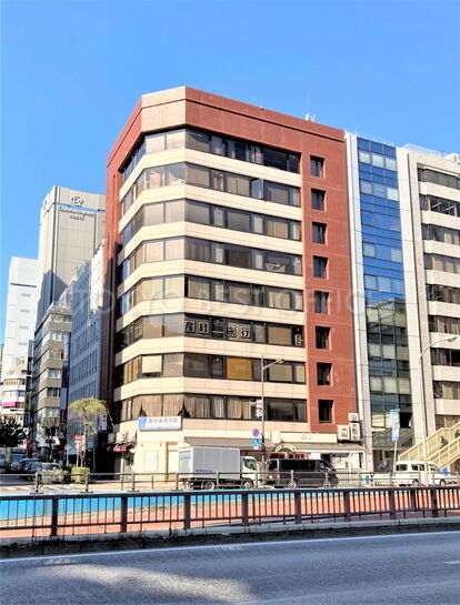 銀座スワロービル外観①