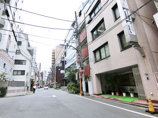 ビル周辺風景①