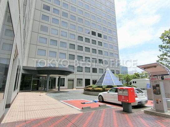 2階エントランス・車寄せ