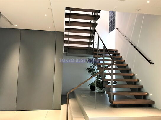 エントランスホール④