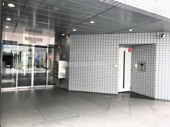 ビルエントランス②