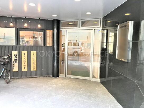 ビルエントランス