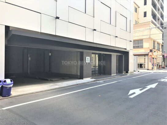 ビル周辺風景①