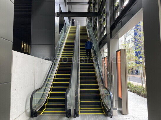 ビル周辺風景①