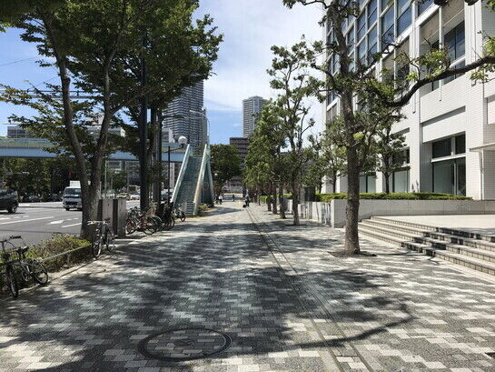 ビル周辺風景①