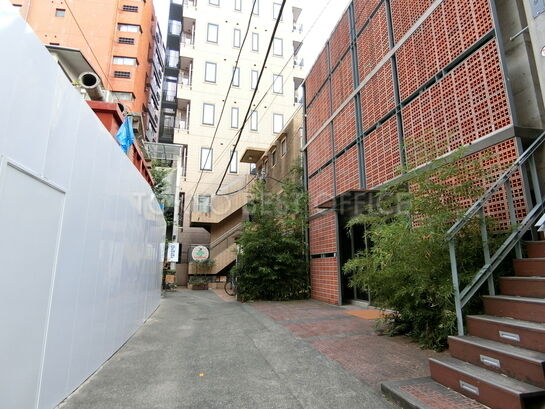 エントランス周辺