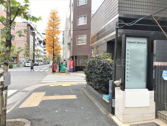 ビル周辺風景②