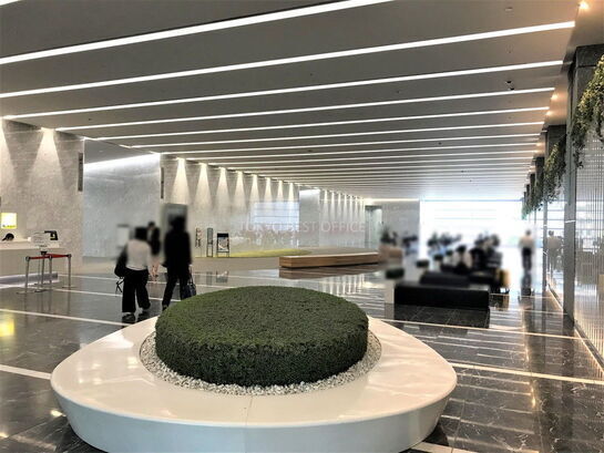 エントランスホール